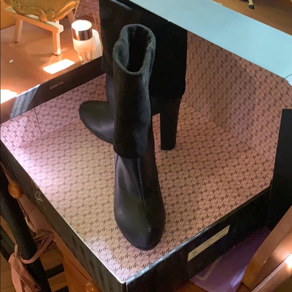 Black leather and suede Boots - Picture 2 of 4